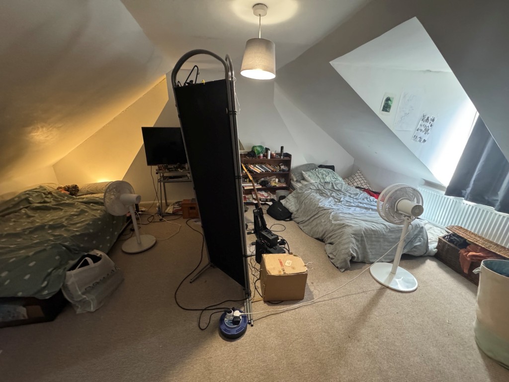 Lot: 193 - COMMERCIAL AND RESIDENTIAL INVESTMENT - Flat - Bedroom 3